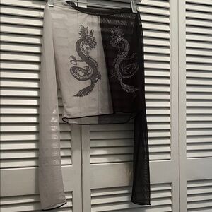 ( 0394) Black and White Dragon Print Women's Long Sleeve Cropped